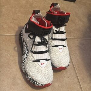 Lebron XVII FP Graffiti' White Shoes (Nike)